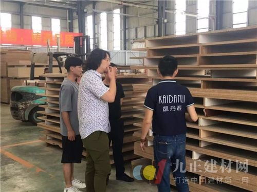 共話合作，智造未來 熱烈歡迎迪拜陳總蒞臨依威工廠考察指導(dǎo)